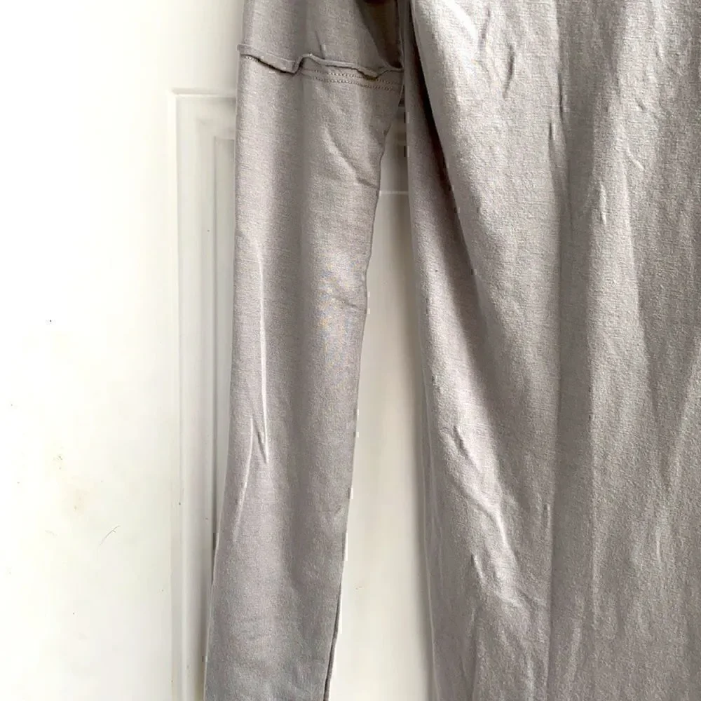 NWT Revolve LAmade Long Sleeve V Neck Modal XS - Picture 6 of 8